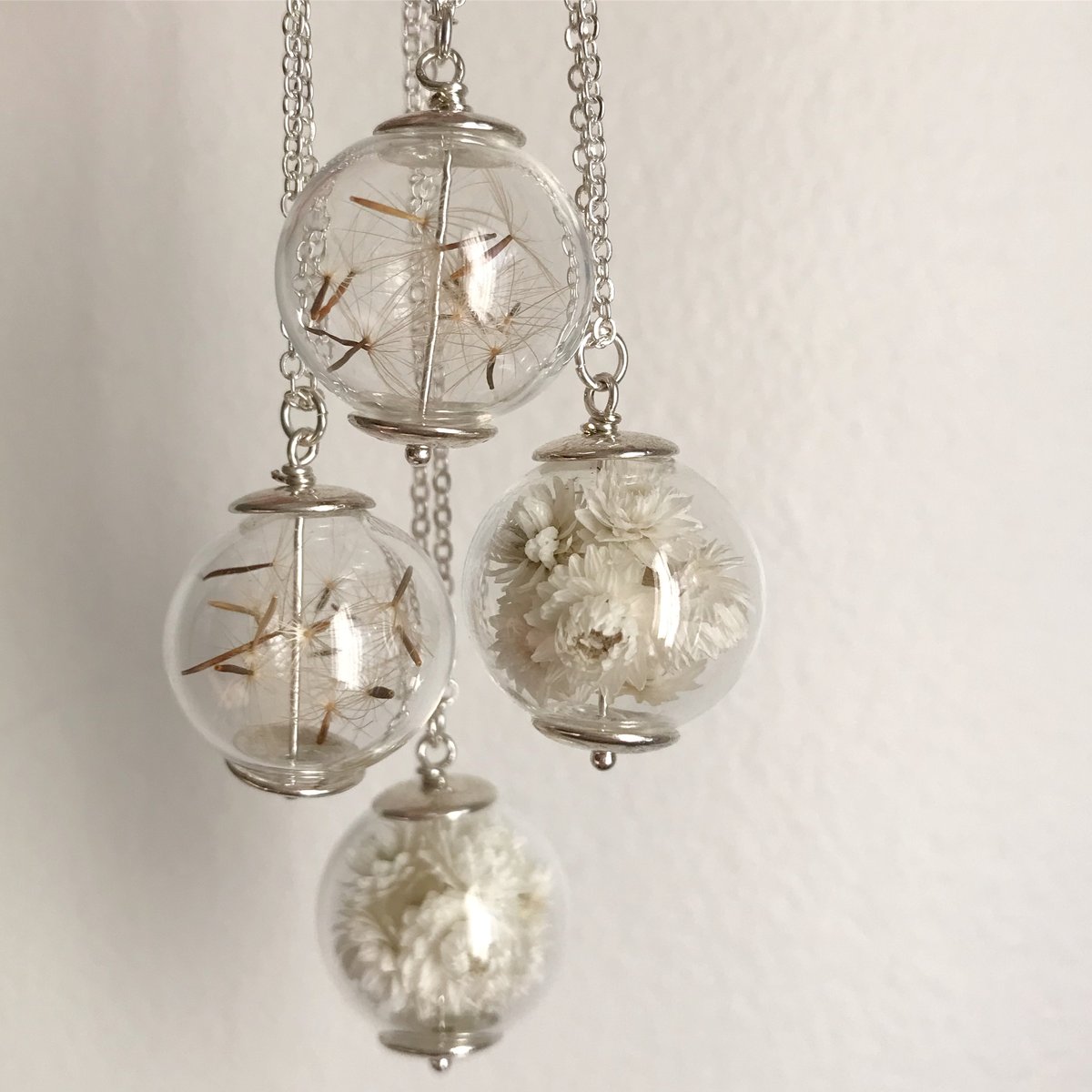 Glass Ball Necklace do la lee