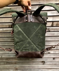 Image 4 of Medium size knapsack backpack in waxed canvas with leather front pocket