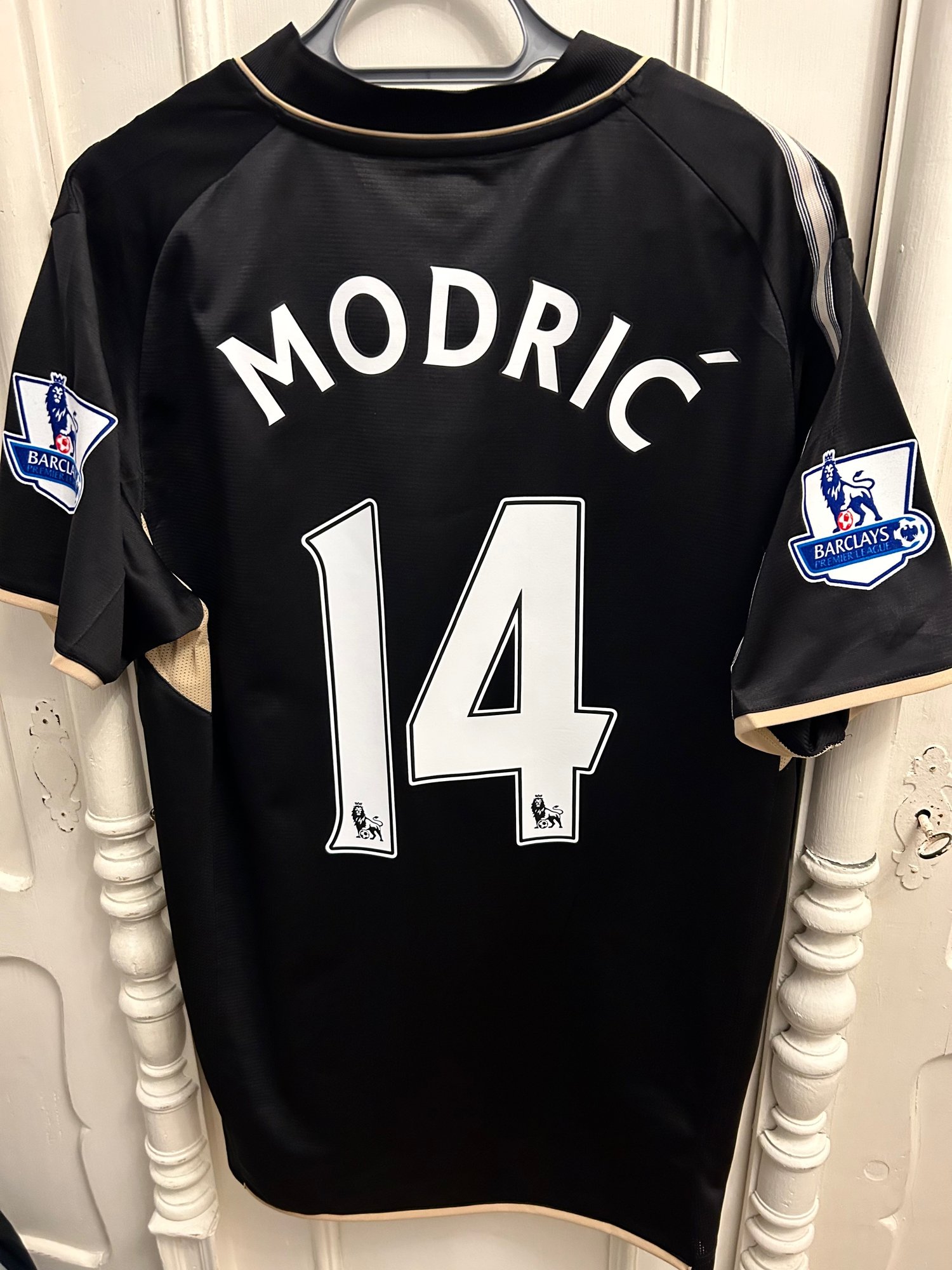 Image of Tottenham Hotspur “MODRIC 14” 2008/09 Third Shirt + PL patches (L)