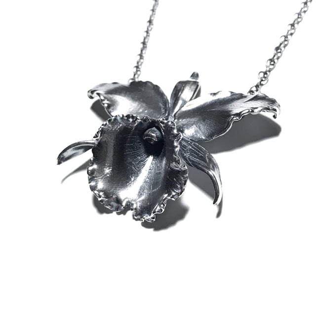 Cattleya necklace sales