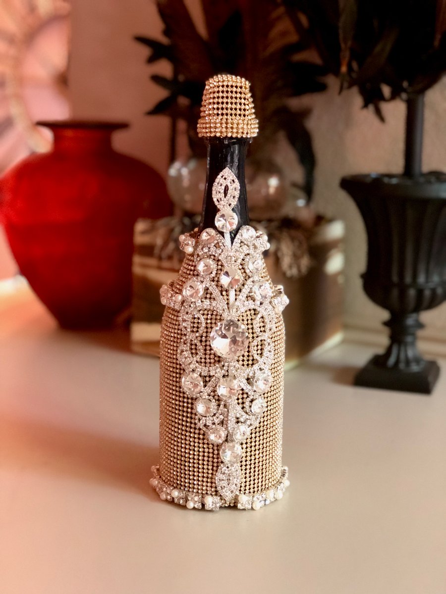 Image of Decorated Sparkling Wine