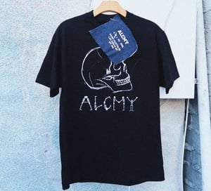 Image of SKULL TEE