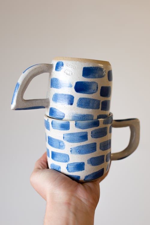 Image of Pre order: White and Blue Brick Beak Handle Mug