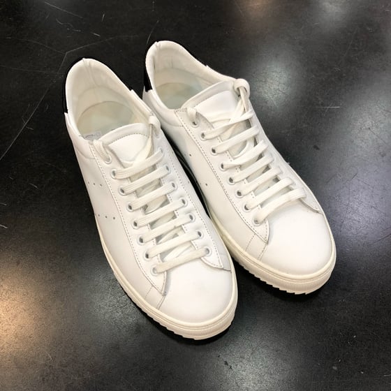 Image of VOG WHITE SNEAKERS