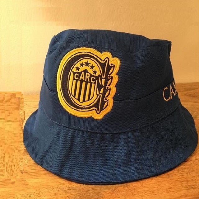 Image of ROSARIO CENTRAL BUCKET HAT