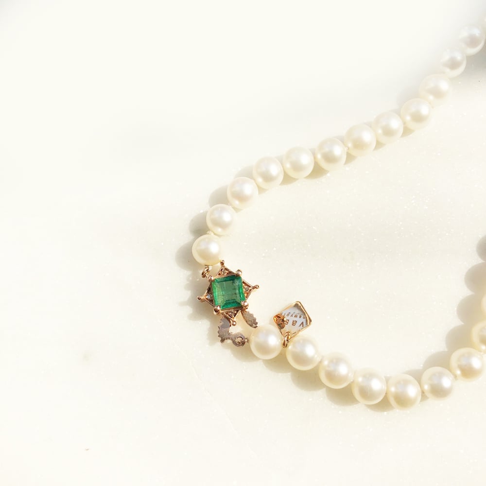 Art Deco Emerald Pearl Bead Necklace | vasa new york