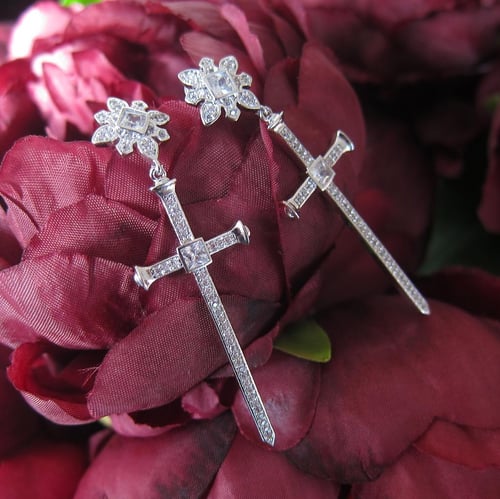 Image of Gothique crucifix earrings  