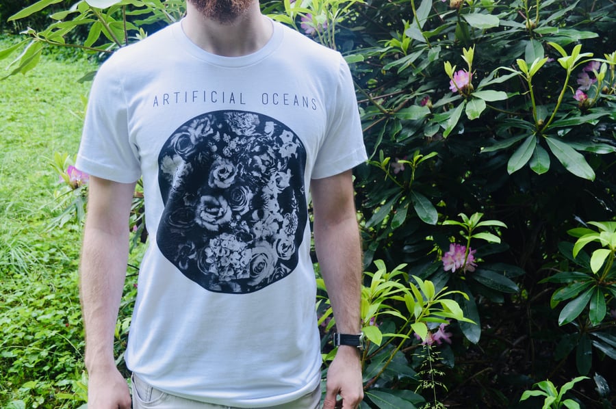 Image of Artificial Oceans Floral Tee