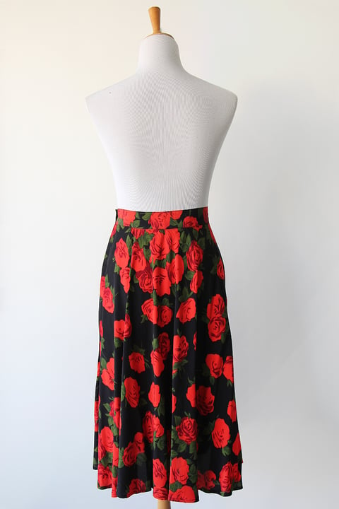 Image of SOLD Plenty Of Roses Sway Skirt
