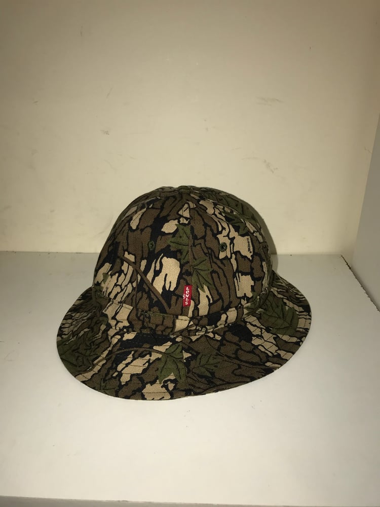 Image of Supreme x Levi’s Bucket Hat S/M