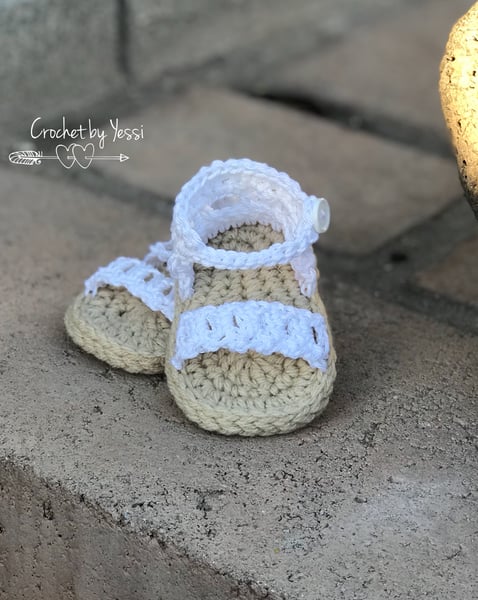 Image of Baby girl crochet summer sandals
