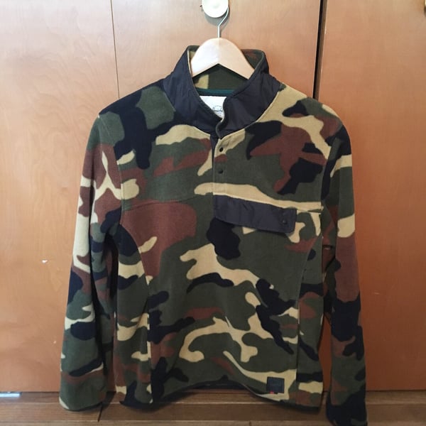 Image of Herschel Woodland Camo Pullover Medium