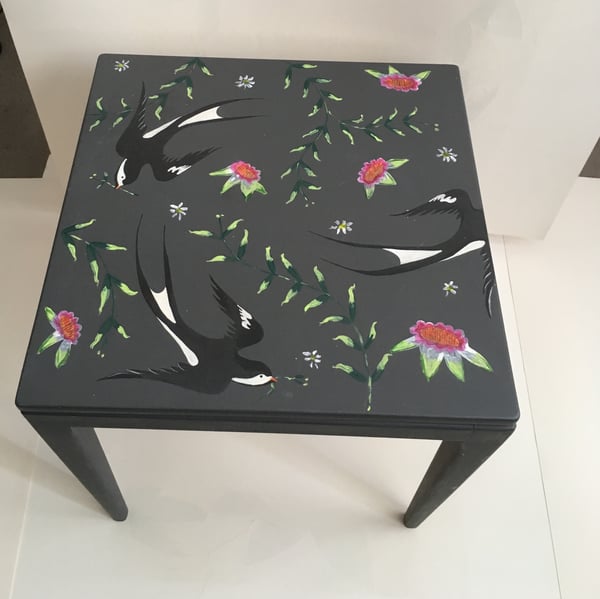 Image of Swallow & Sprig table