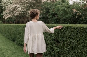 Image of ILONKA Linen Ruffle Tunic
