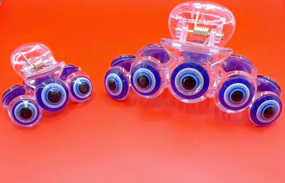 Image of Stylish Claw Clips