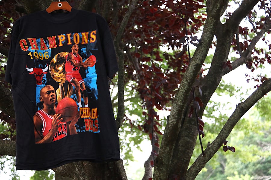 Image of Rare 1996 Vintage "CHICAGO BULLS 1996 NBA Champions" Deadstock Double-Sided Rap Tee Sz: Large