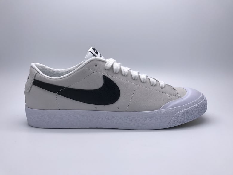 Image of NIKE SB BLAZER ZOOM LOW XT