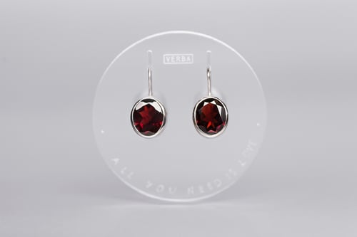 Image of "Love is all you need" silver earrings with garnets  · AMORE TANTUM OPUS EST ·