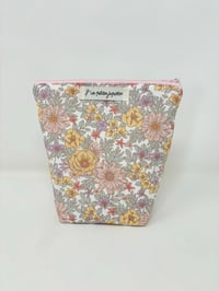 Image 1 of Trousse de toilette haute à poser coton fleurs pastel