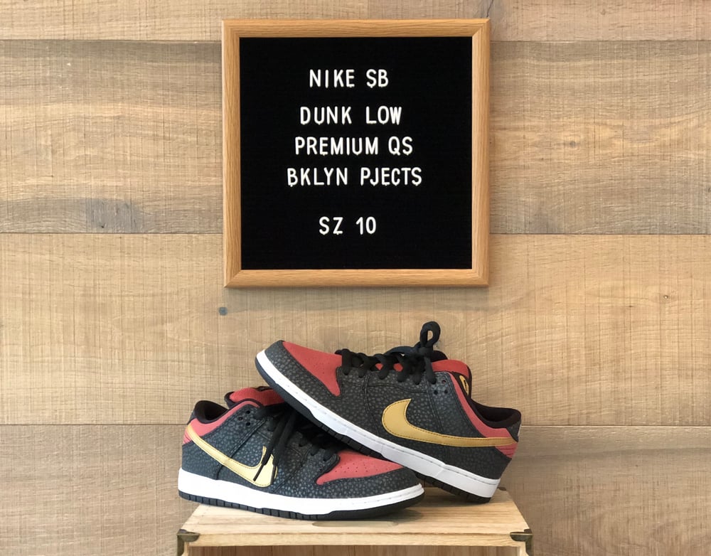 Image of NIKE SB | DUNK LOW | PREMIUM QUICK STRIKE | BROOKLYN PROJECTS | "WALK OF FAME"