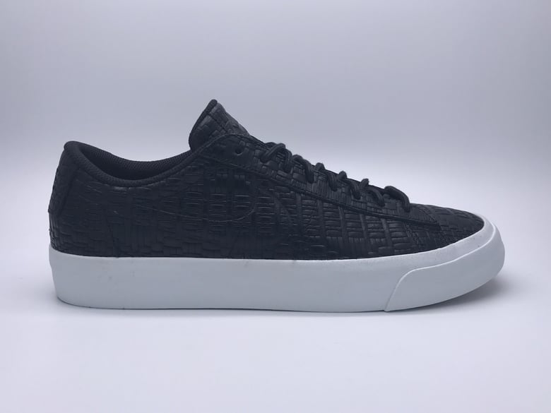 Image of NIKE BLAZER STUDIO LOW