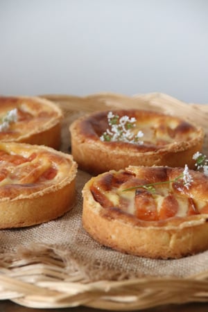 Image of Tarte de Bill (c'est une tarte aux abricots et aux amandes )