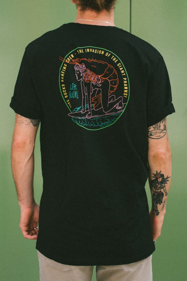 Image of PRAWN TEE - BLACK (SLIMFIT)