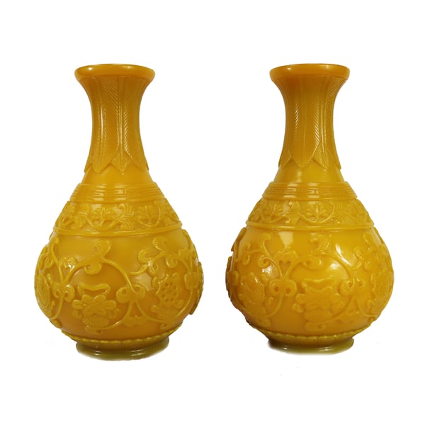 Image of PAIR OF VINTAGE CHINESE YELLOW PEKING GLASS VASES