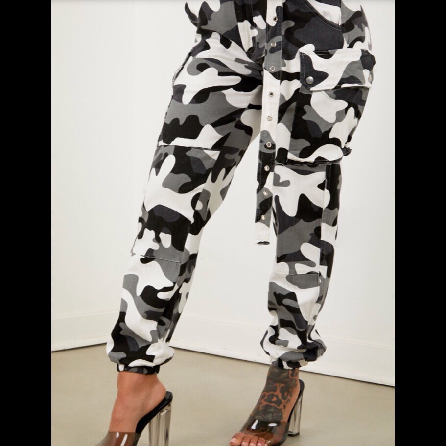 Camo Cargo Pants ~ Grey