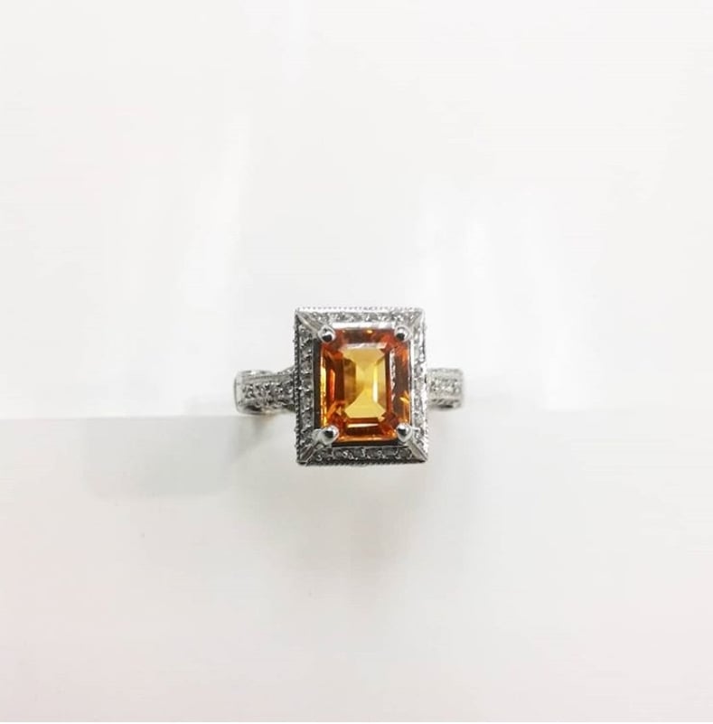 Image of Mandarin Garnet with Diamond