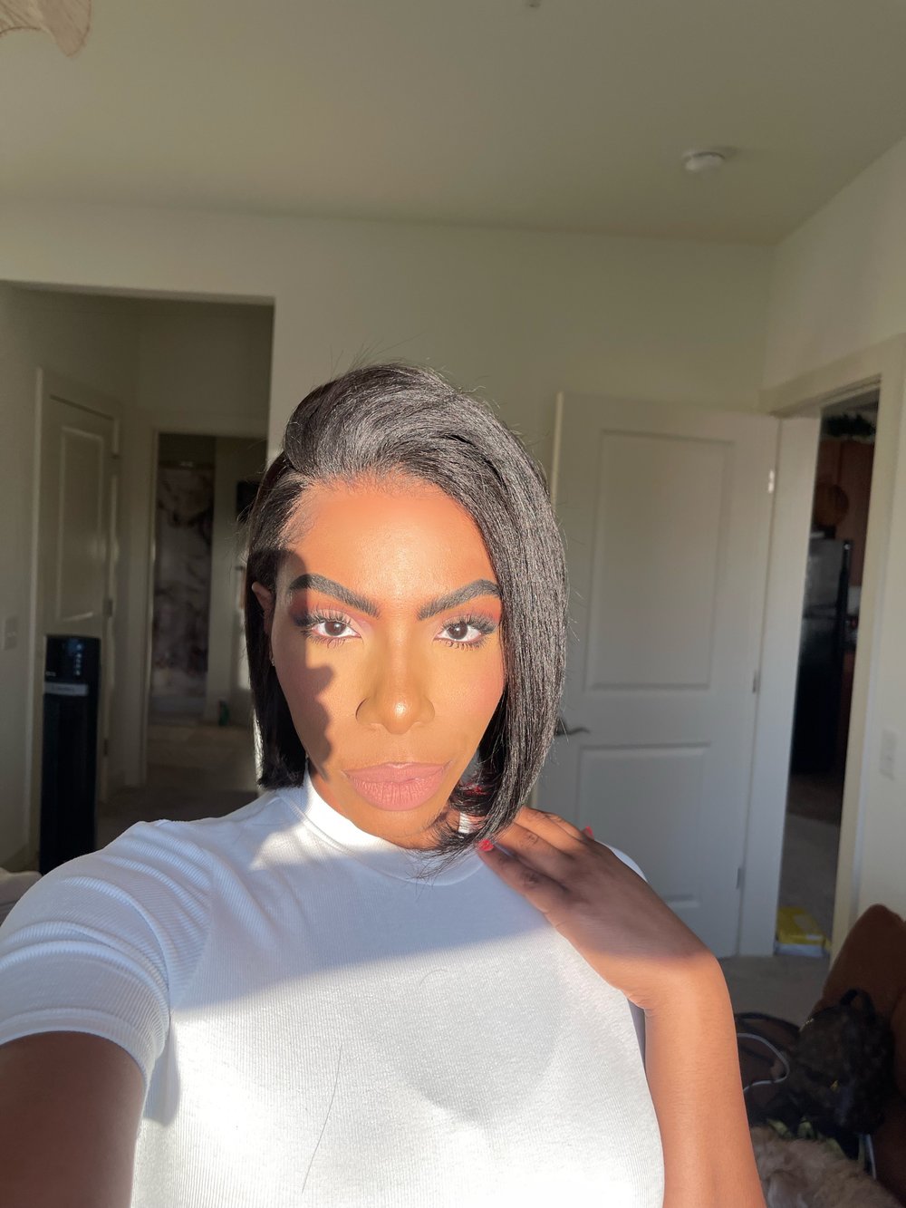 Image of 10 inch YAKI STRAIGHT BOB with BLOWOUT KINKY STRAIGHT EDGES
