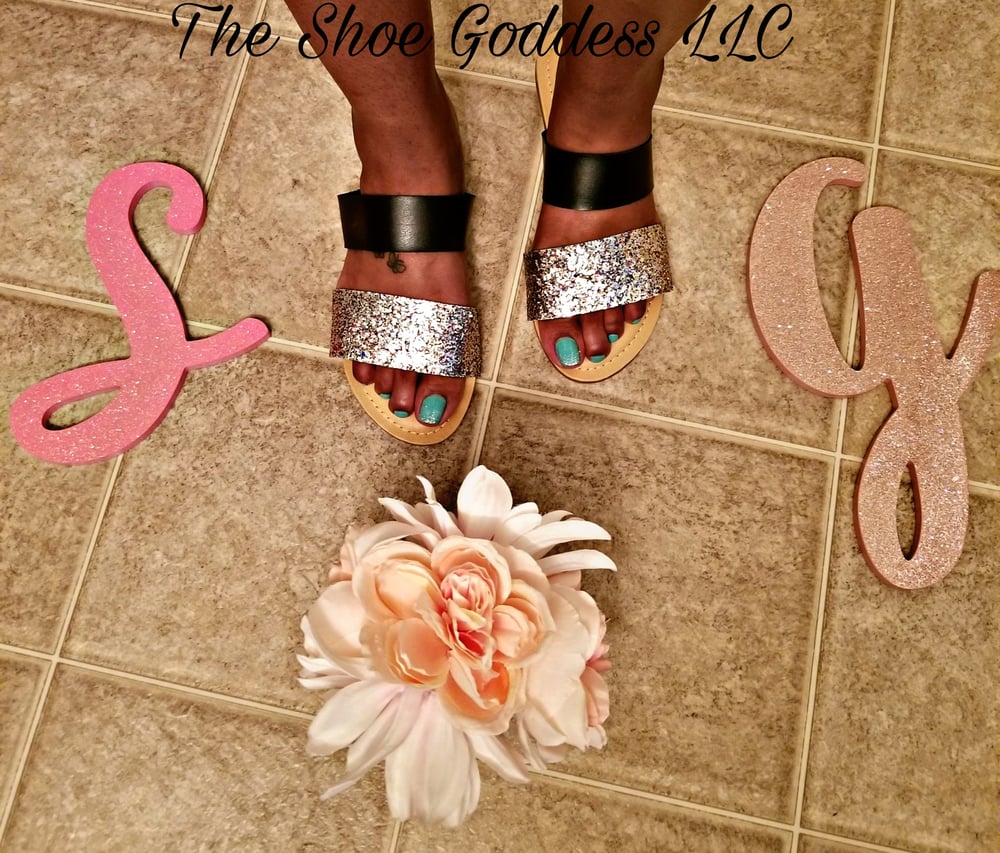 "Nola" Black glitter slides 