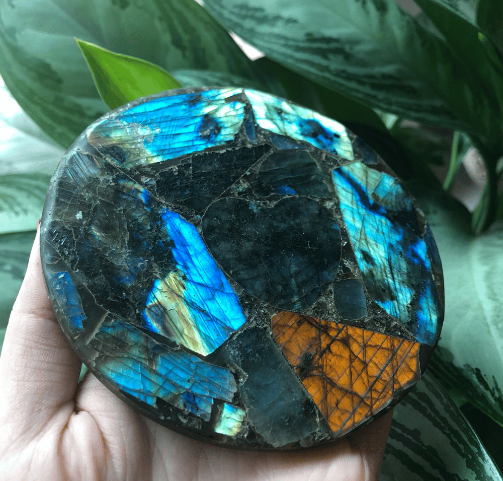 Image of Magical Labradorite Disc Plate (with stand)