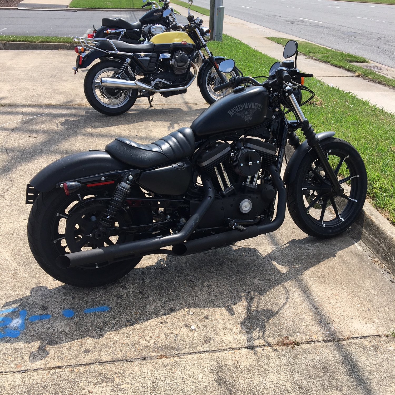 Image of 2016 HARLEY DAVIDSON 883 IRON