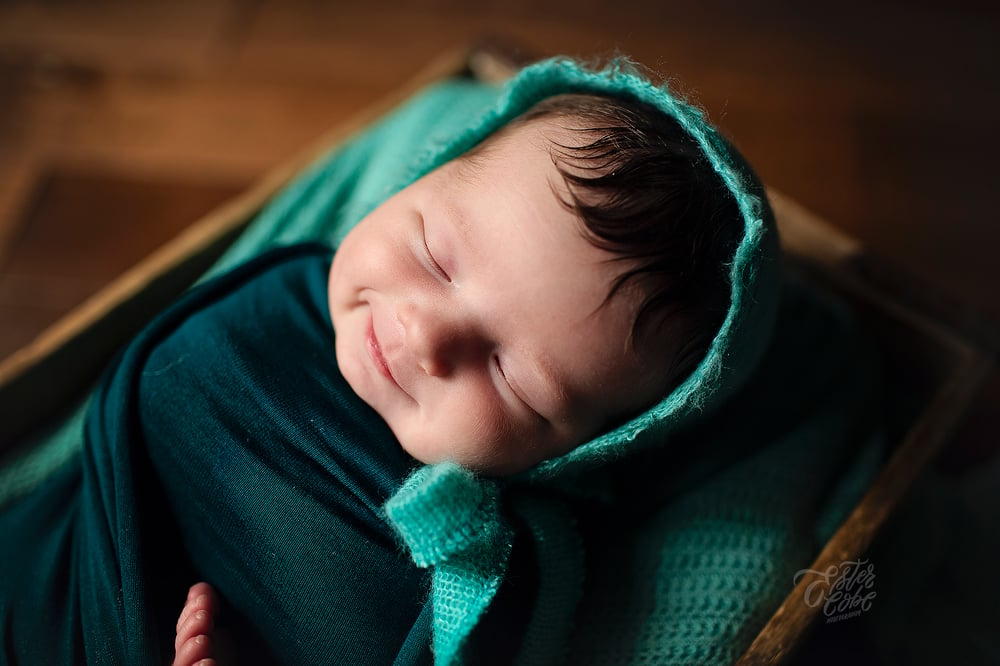 Image of Deposit for POSED Newborn // ADD on to Lifestyle Session