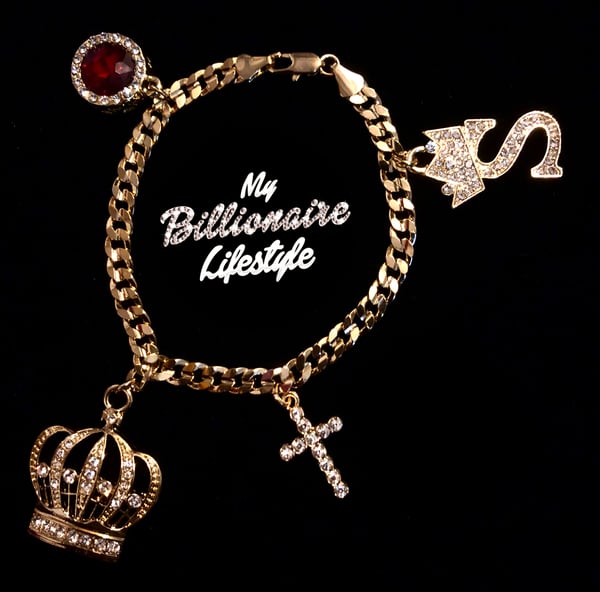 Image of Crown Letter C link charm bracelet
