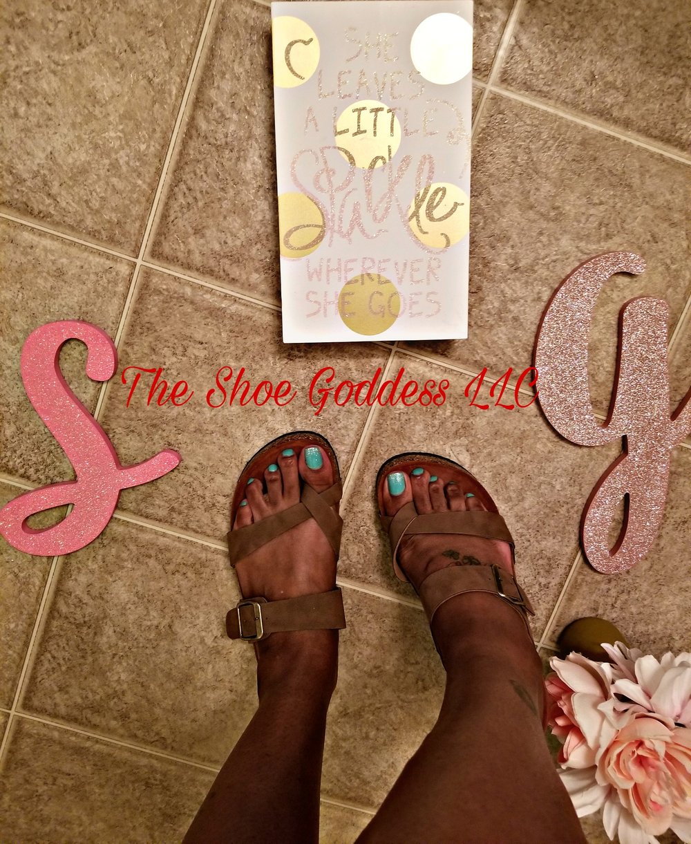"Lulu" brown toe strap slide 