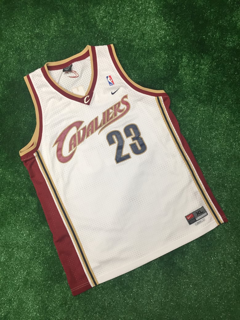 Image of Lebron James Cleveland Cavaliers Nike Swingman Jersey (Size XL)