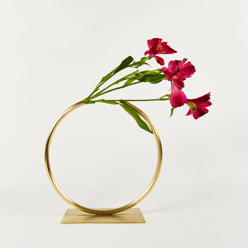 Image of Vase 607 - Almost a Circle Vase