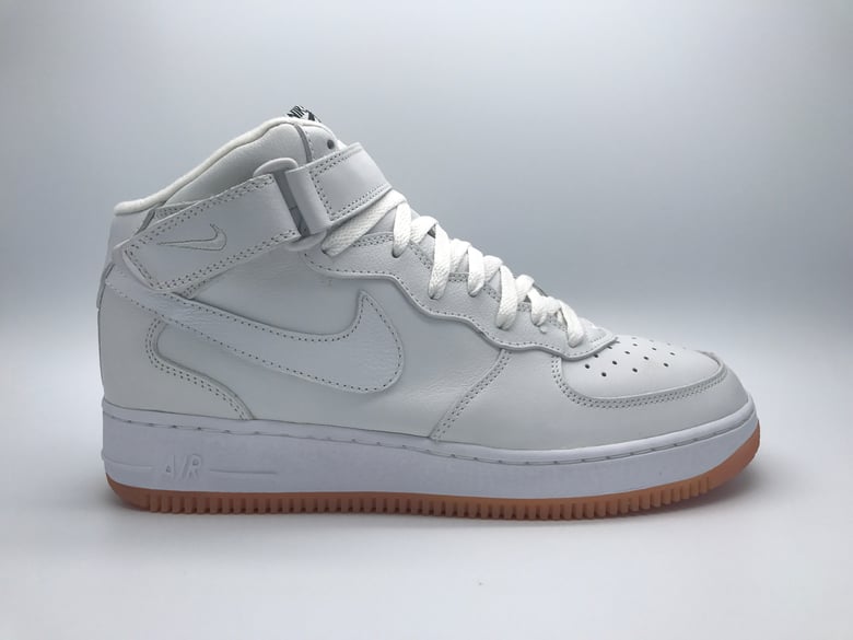Image of NIKE AIR FORCE 1 MID SC "WHITE/WHITE-GUM"