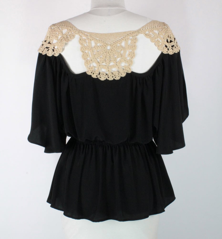 Image of Black and Cream Angela Moss