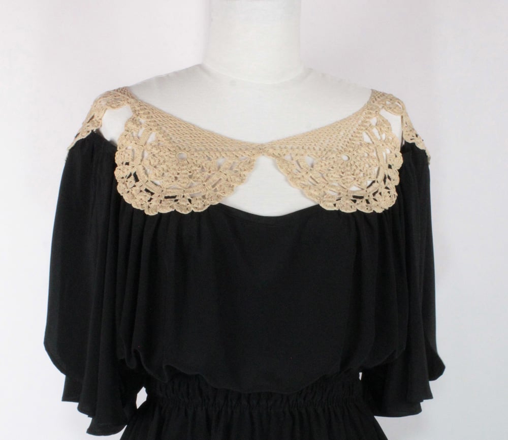 Image of Black and Cream Angela Moss