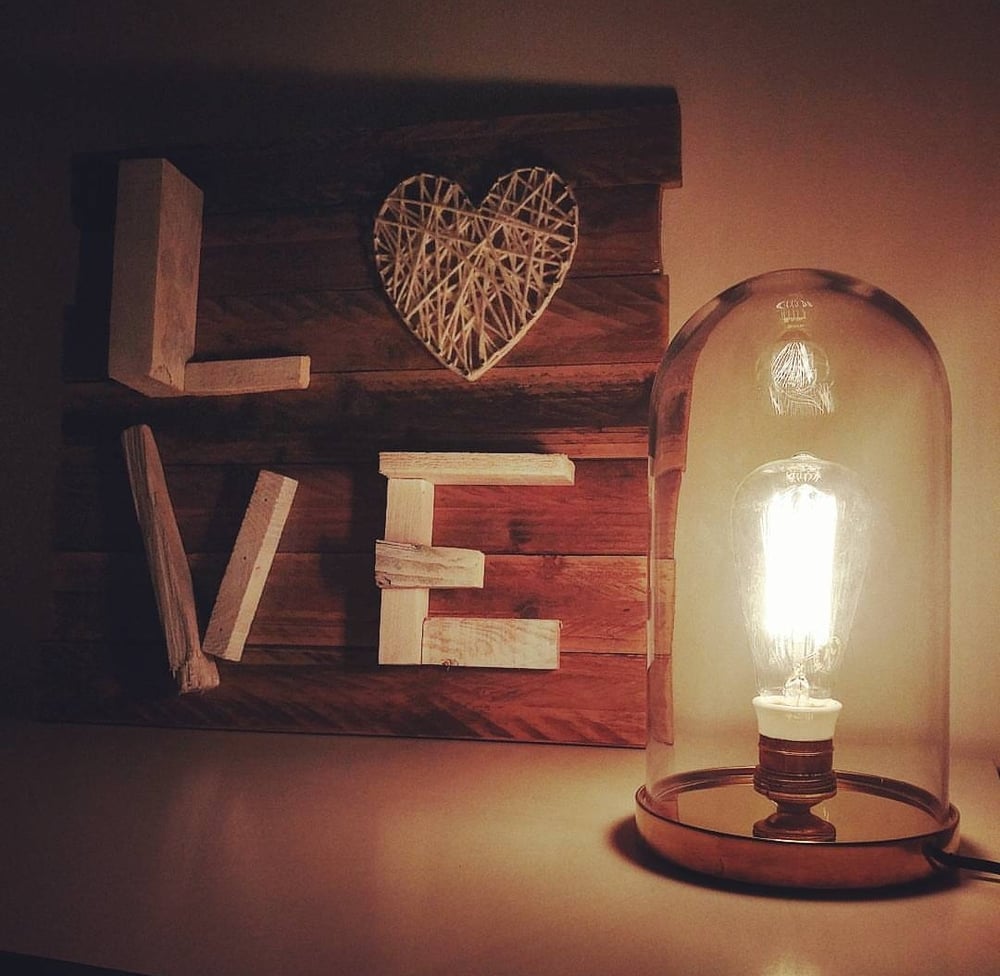 Image of Gold lamp