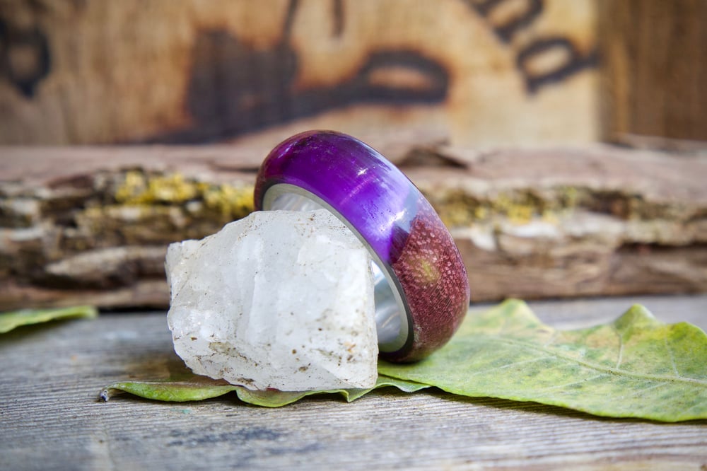 Image of Purpleheart wood / resin ring