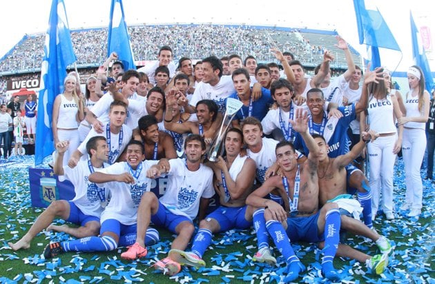 Image of VELEZ SARSFIELD BUCKET HAT