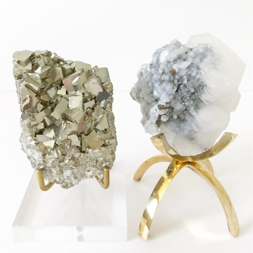 Image of Moroccan Quartz Cluster no.61 Vintau Brass Stand Pairing