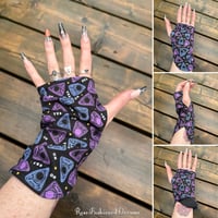 Image 7 of M-T-O Silk Lined Gloves Spooky Prints (Style Slouch Mini)