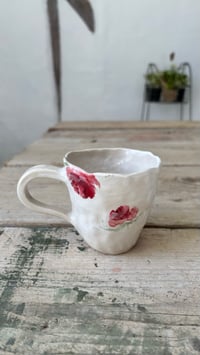 Image 2 of Rose mug 02
