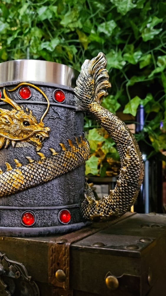 πThe Armored Kingdom Crimson Gold Wrapped Dragon Mug