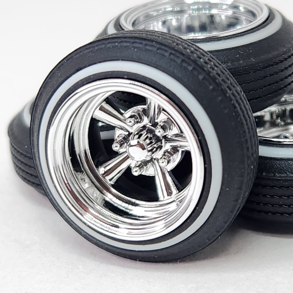 1:25 Supreme | Lowrider Model Car Parts